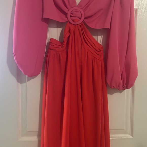 🏷️New take over Barbie inspo maxi dress - Picture 2 of 6